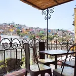 Las Cuatro Puertas