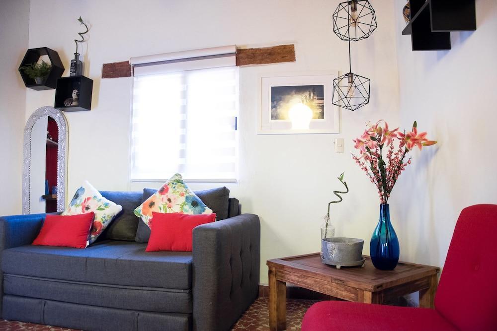 Hotel Cuatro Puertas 3*